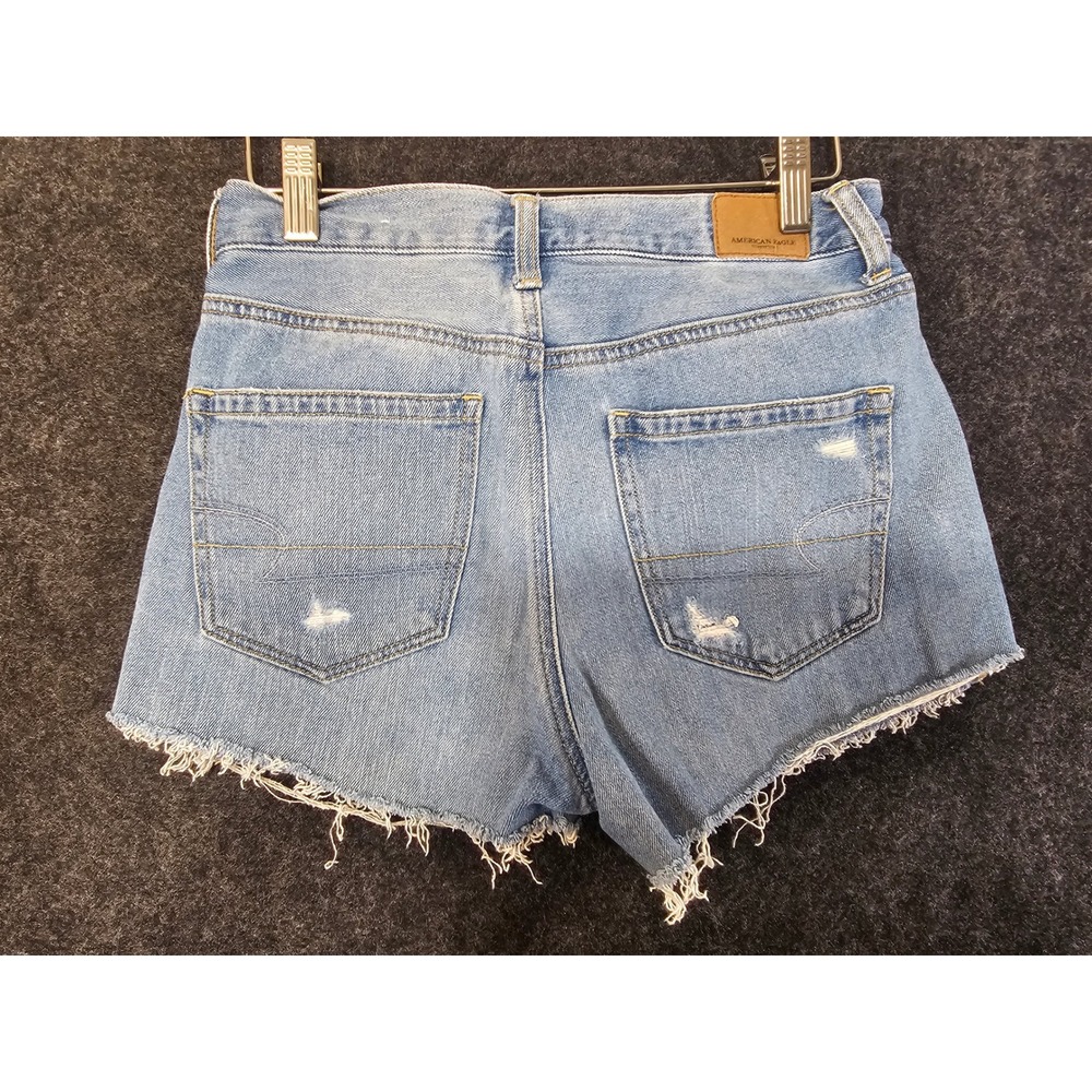 American Eagle Mom Jean Shorts Womens 2 Blue High Rise Distressed Frayed Hem - Picture 3 of 8